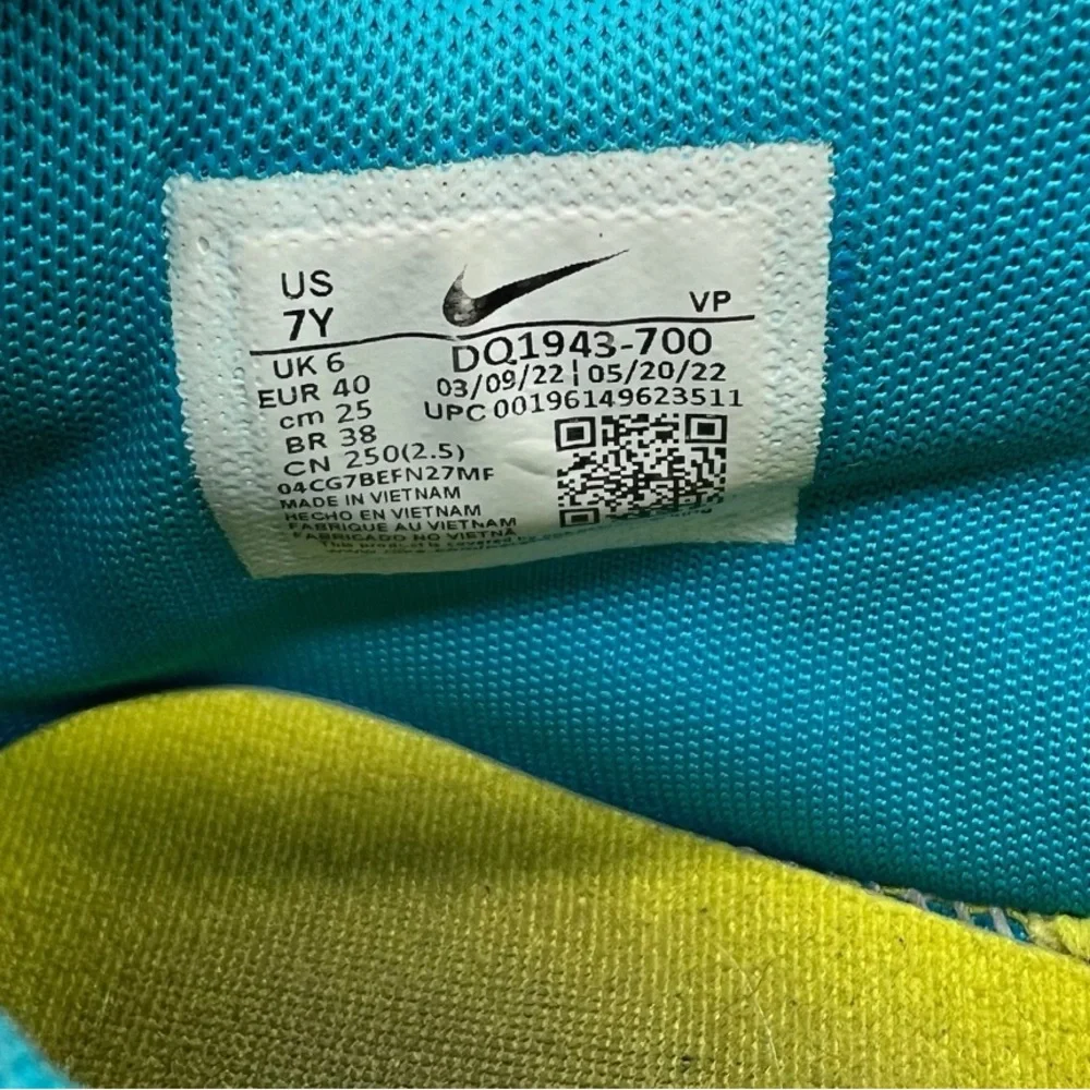 Nike Giannis Immortality 2‎ Youth Big Kids Size 7 Style DQ1943-700 Basketball